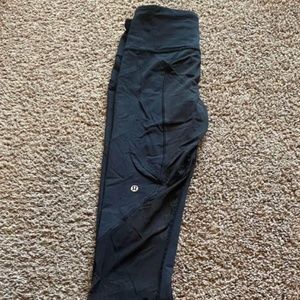 Lululemon 3/4 capri leggings